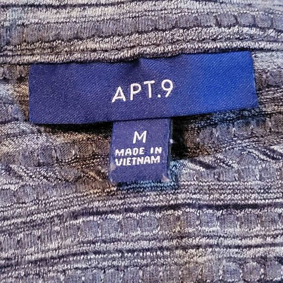 Women's Size Medium Apt. 9 Sleeveless navy top - Picture 4 of 6